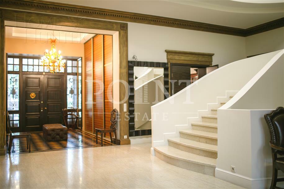 2-этажный коттедж 1 400 м² с отделкой