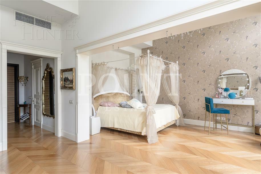 2-этажный коттедж 1 400 м² с отделкой