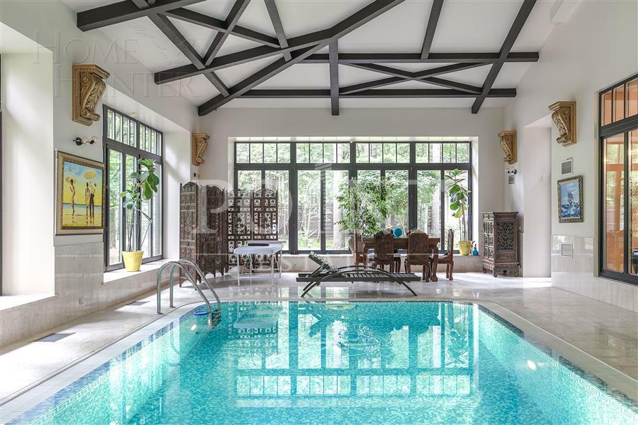 2-этажный коттедж 1 400 м² с отделкой