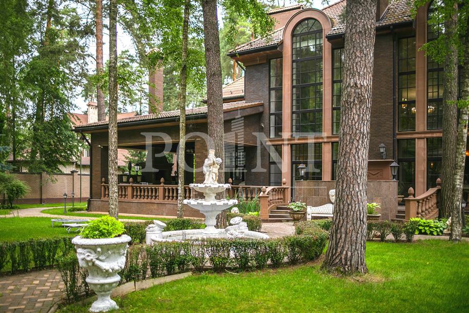 2-этажный коттедж 1 400 м² с отделкой