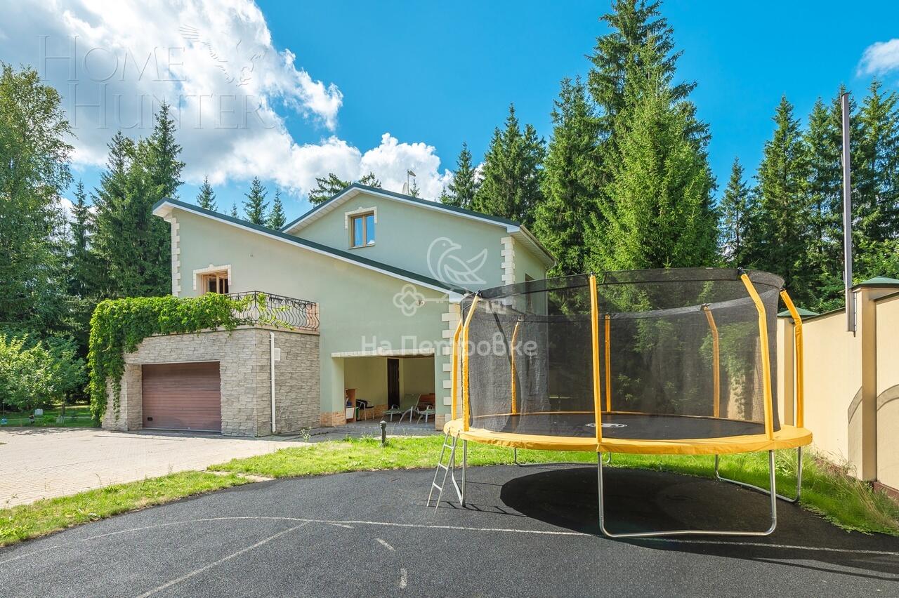 2-этажный коттедж 793 м² без отделки