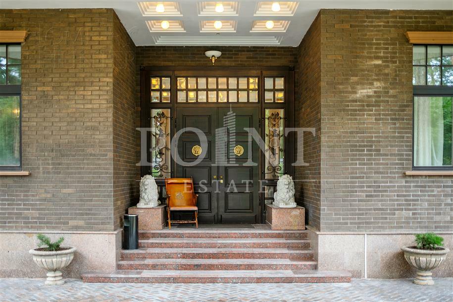 2-этажный коттедж 1 400 м² с отделкой