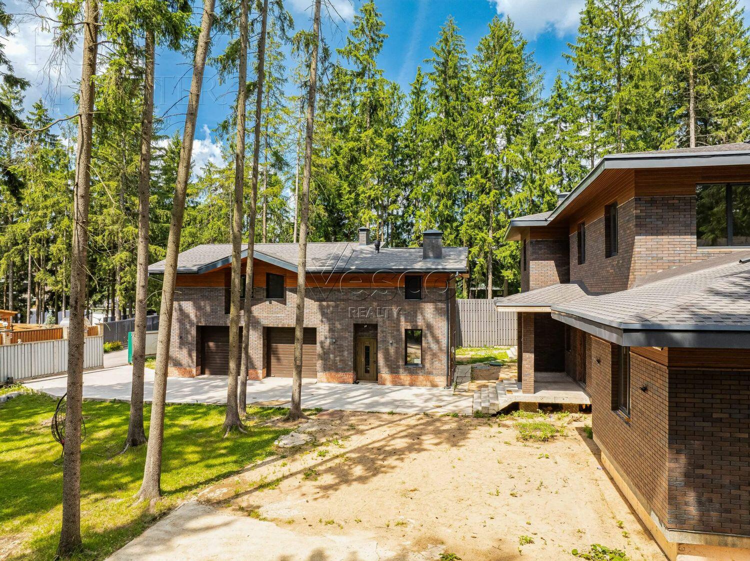 2-этажный коттедж 793 м² без отделки