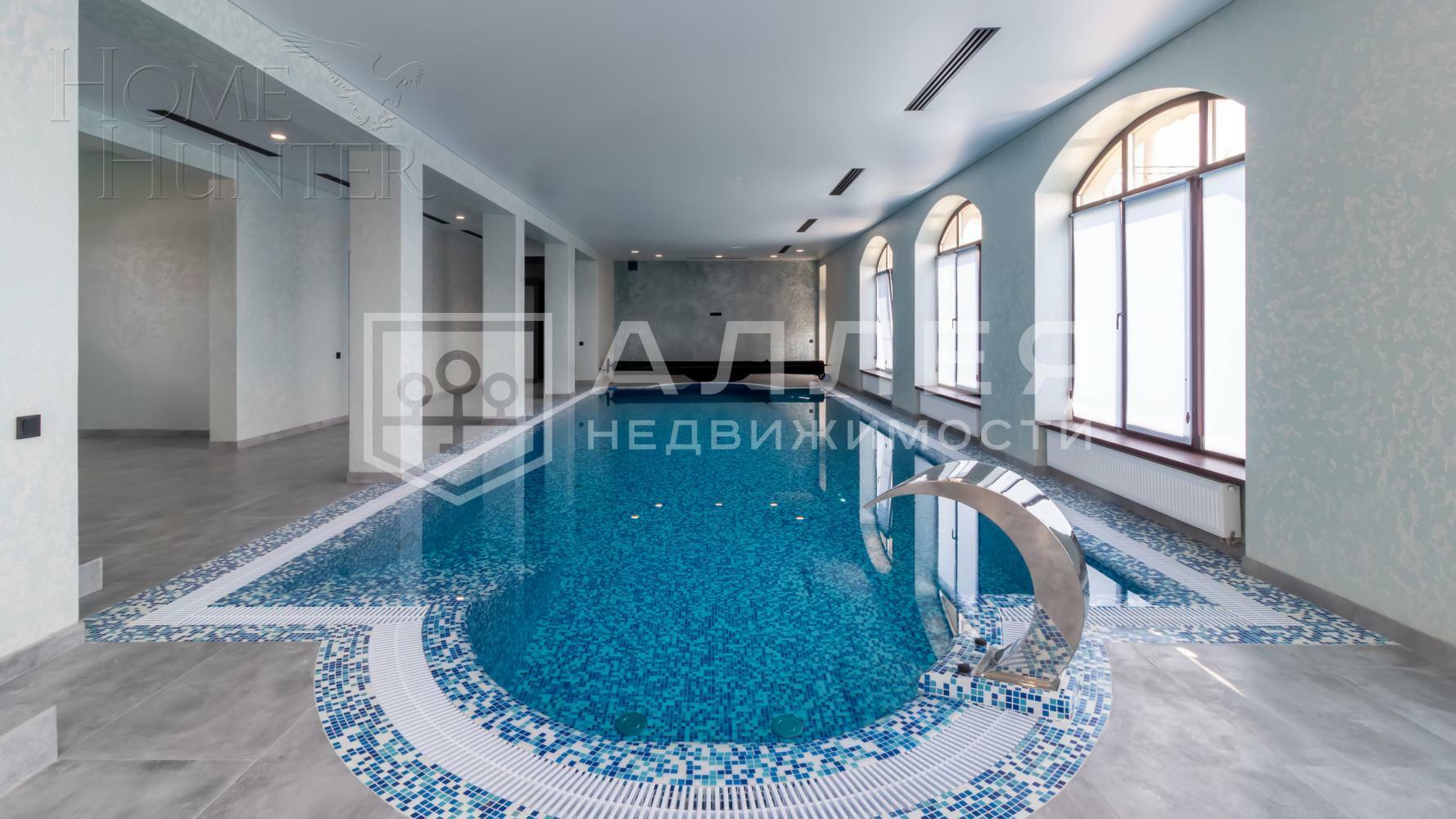 2-этажный коттедж 1 327 м² с отделкой