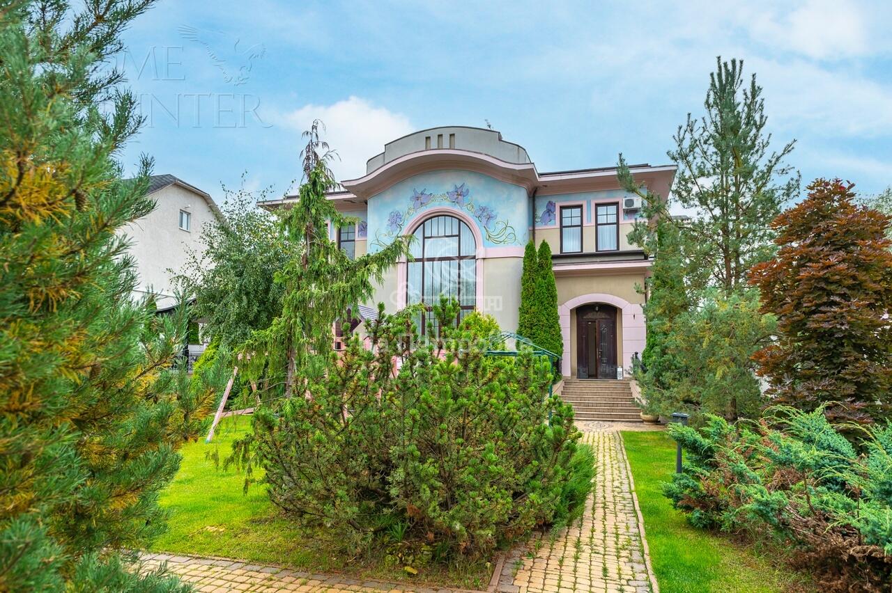 2-этажный коттедж 630 м² с отделкой