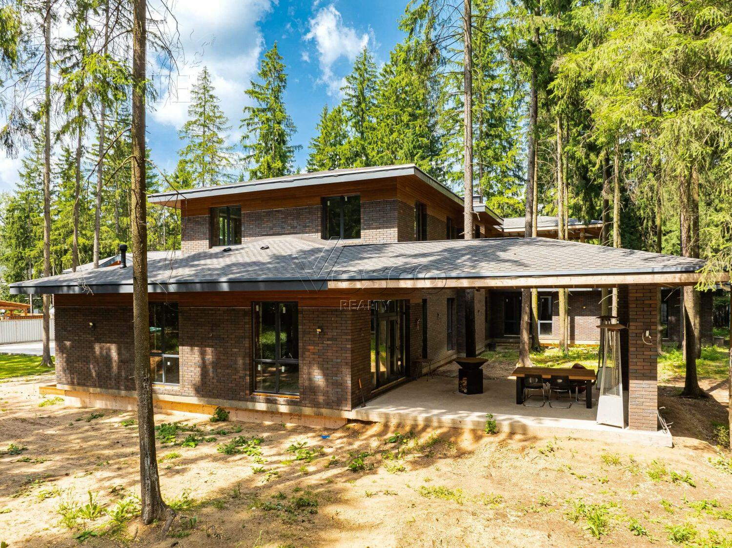 2-этажный коттедж 793 м² без отделки