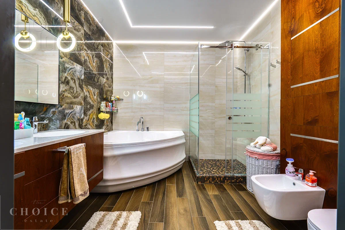 3-этажный таунхаус 410 м² с отделкой