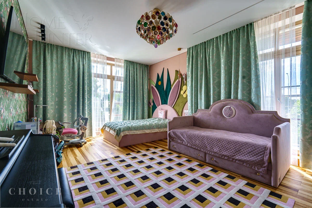 3-этажный таунхаус 410 м² с отделкой