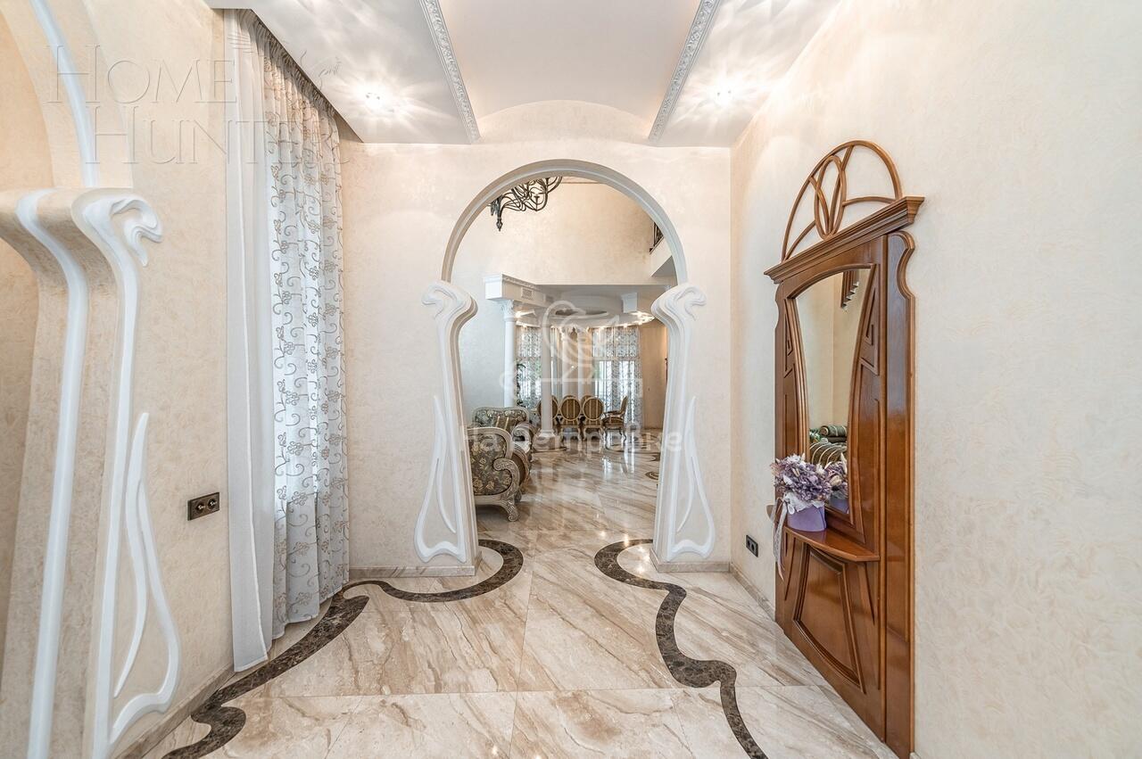 2-этажный коттедж 630 м² с отделкой