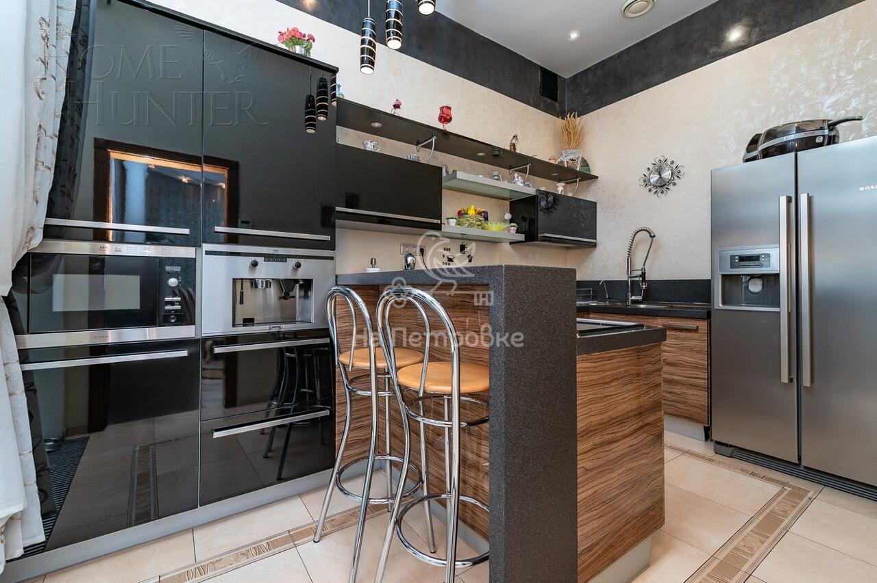 2-этажный коттедж 630 м² с отделкой