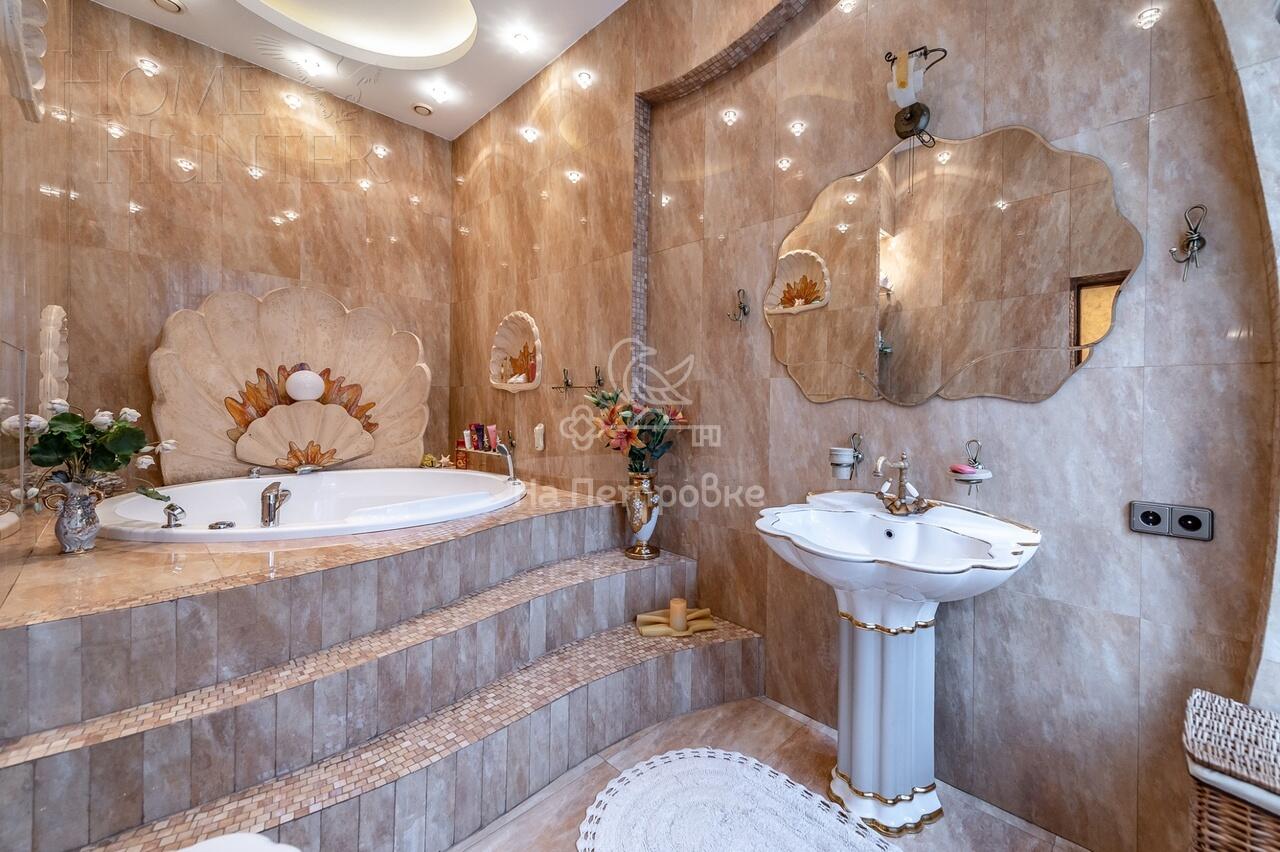 2-этажный коттедж 630 м² с отделкой