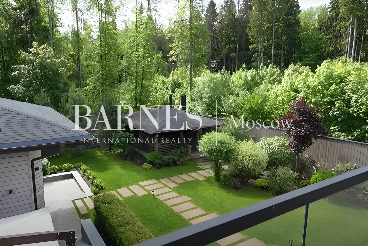 2-этажный коттедж 1 150 м² с отделкой