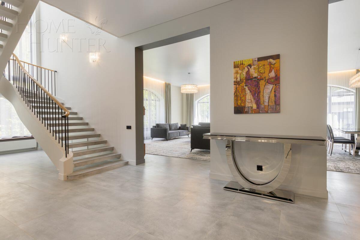 2-этажный коттедж 1 327 м² с отделкой