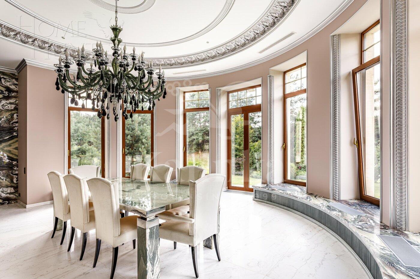 2-этажный коттедж 1 400 м² с отделкой