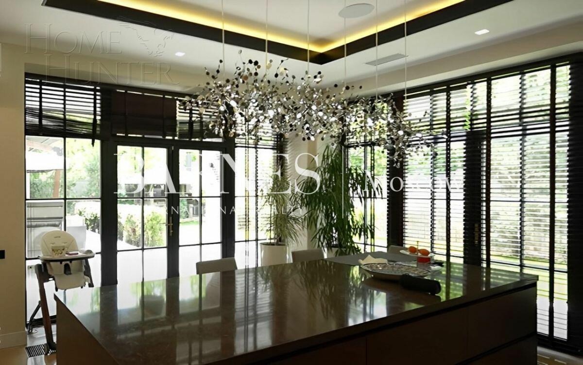 2-этажный коттедж 1 150 м² с отделкой