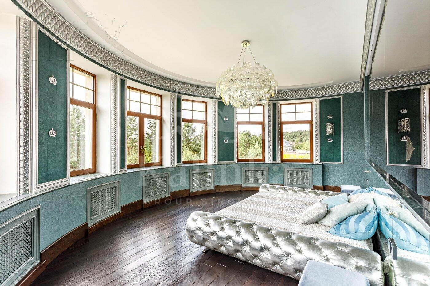 2-этажный коттедж 1 400 м² с отделкой