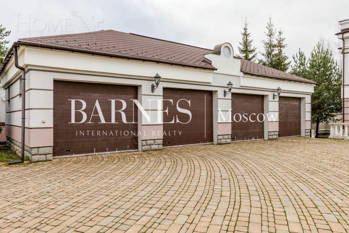 2-этажный коттедж 820 м² с отделкой