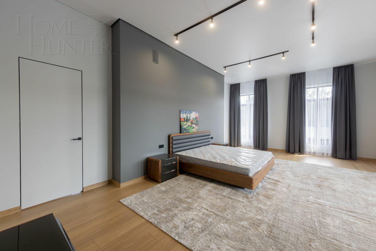 2-этажный коттедж 1 327 м² с отделкой