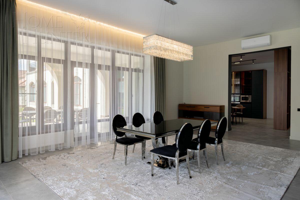 2-этажный коттедж 1 327 м² с отделкой