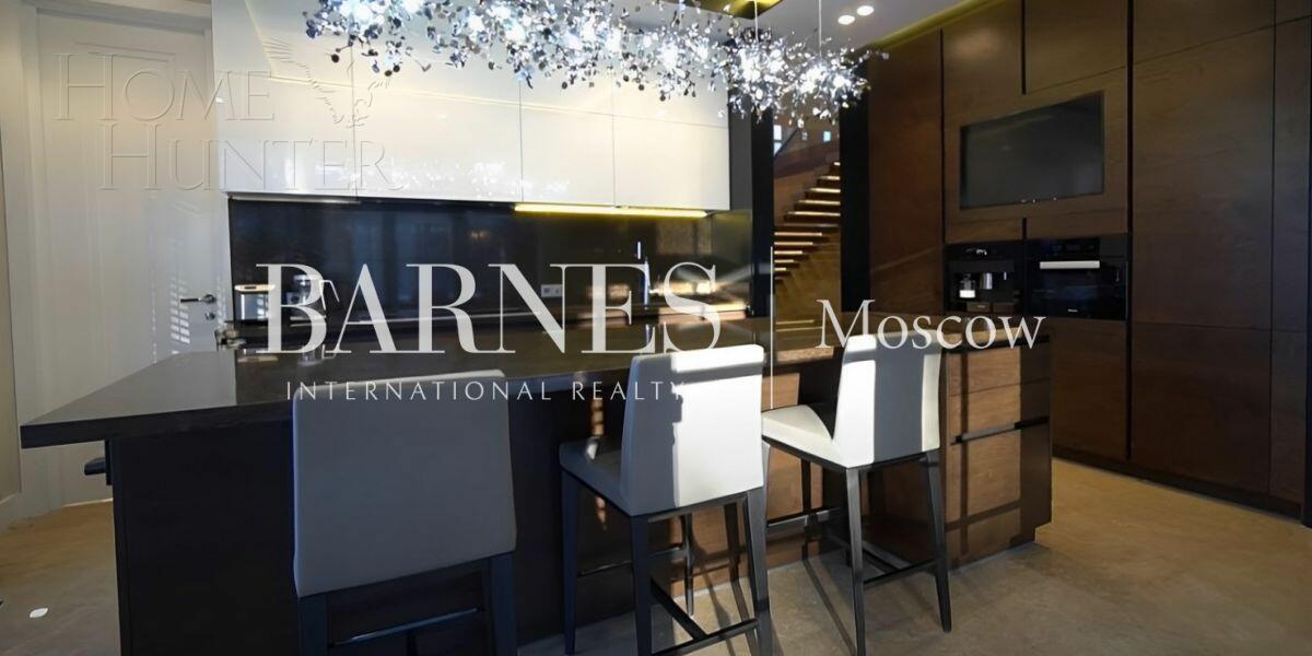 2-этажный коттедж 1 150 м² с отделкой