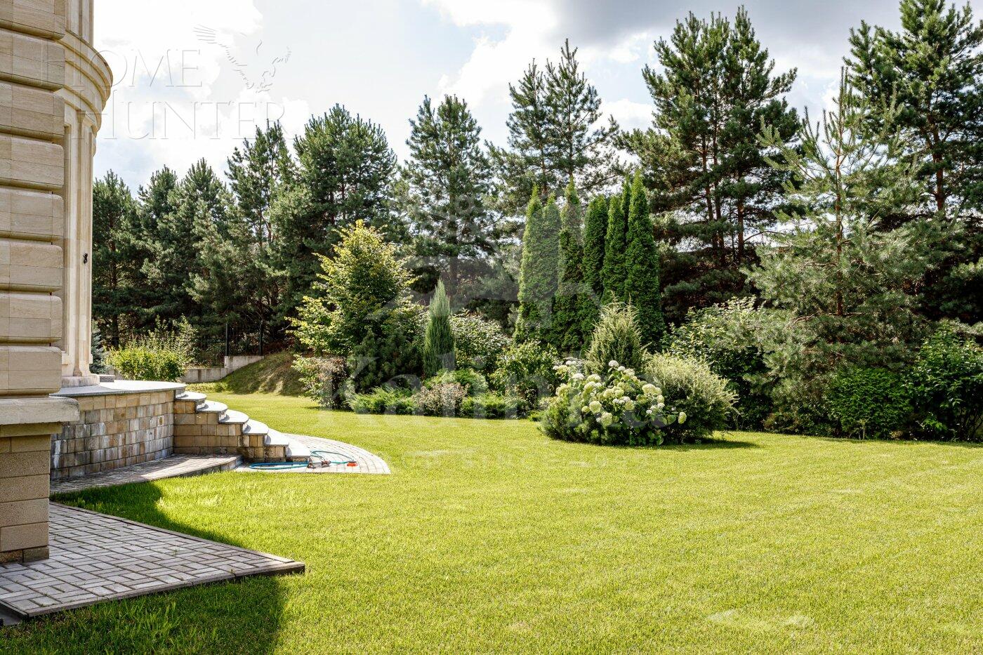 2-этажный коттедж 1 400 м² с отделкой