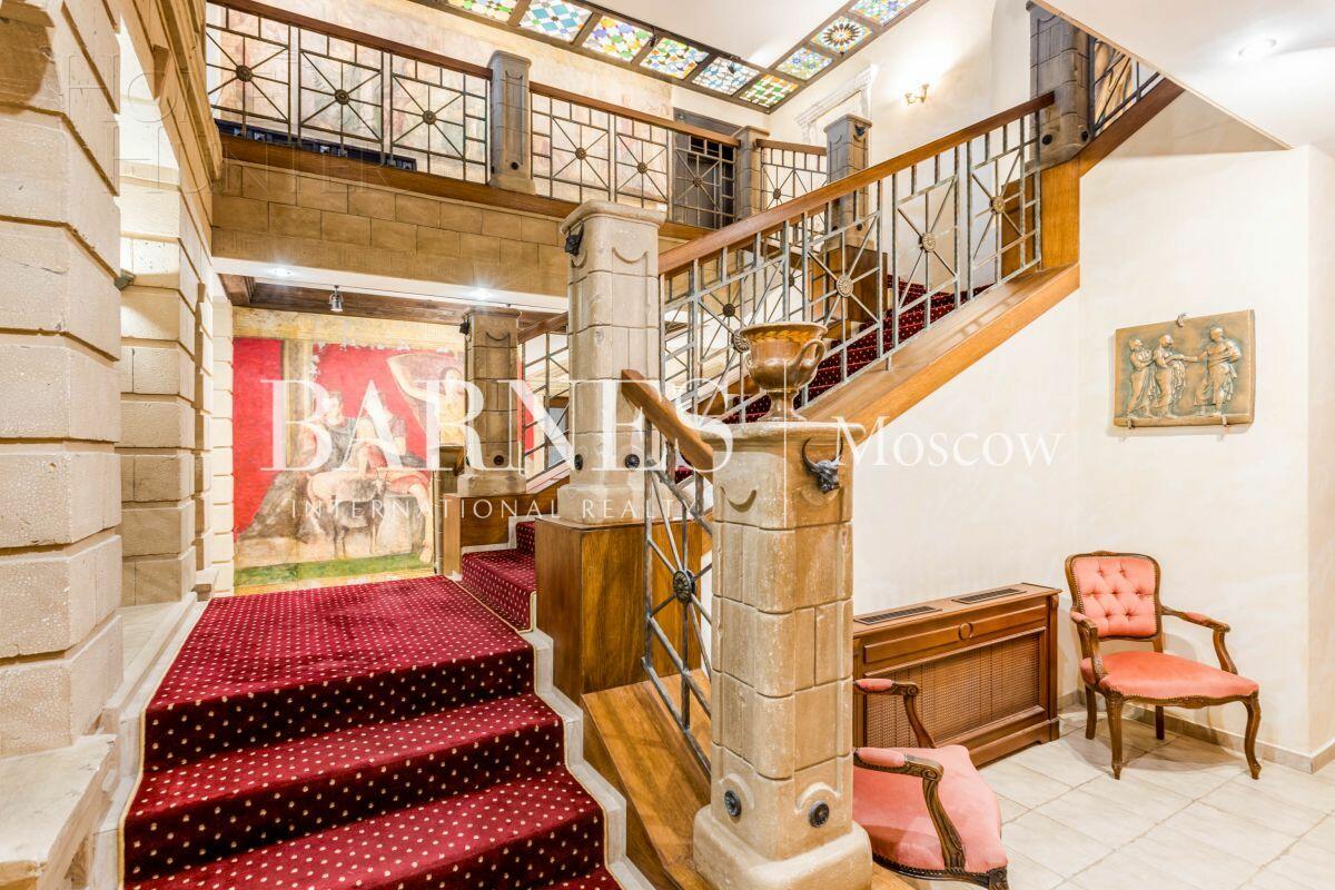 2-этажный коттедж 820 м² с отделкой