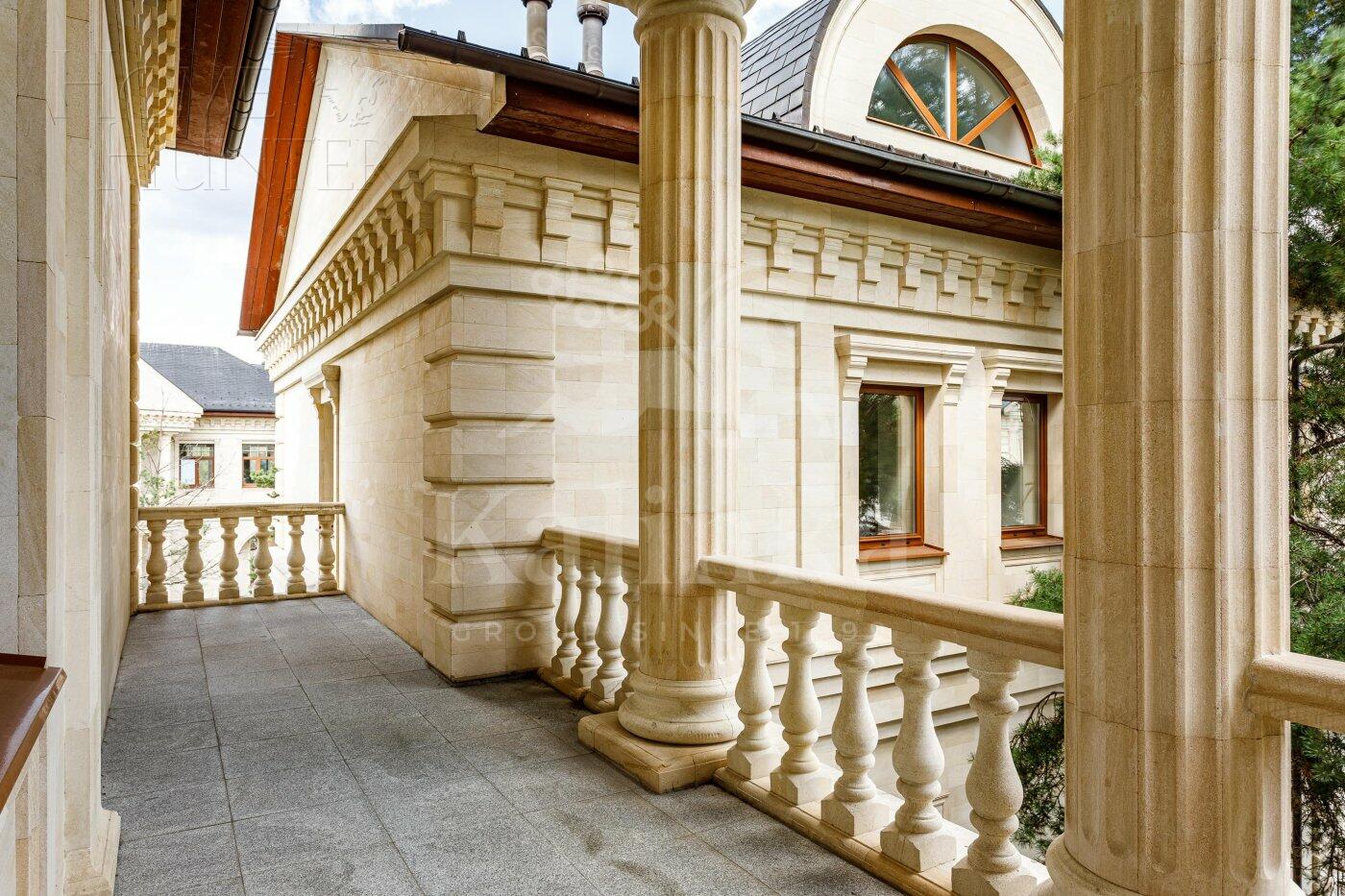 2-этажный коттедж 1 400 м² с отделкой