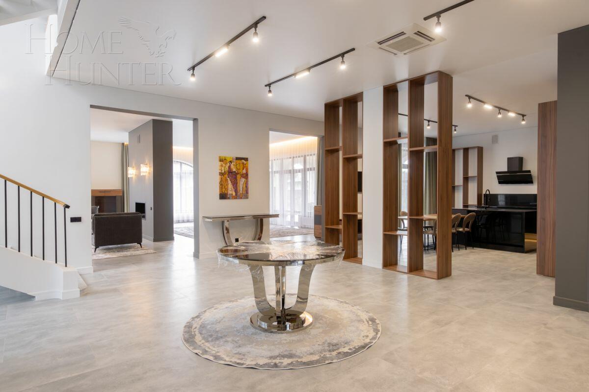 2-этажный коттедж 1 327 м² с отделкой