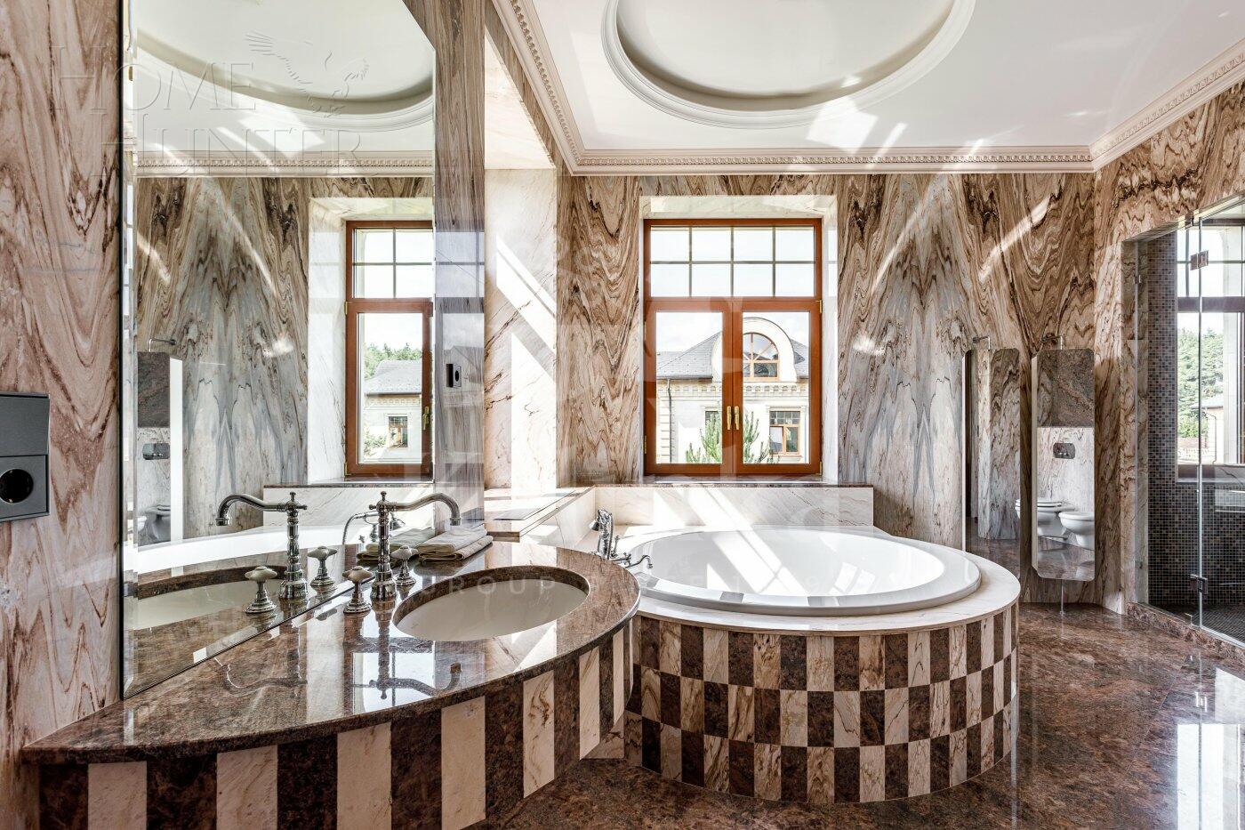 2-этажный коттедж 1 400 м² с отделкой