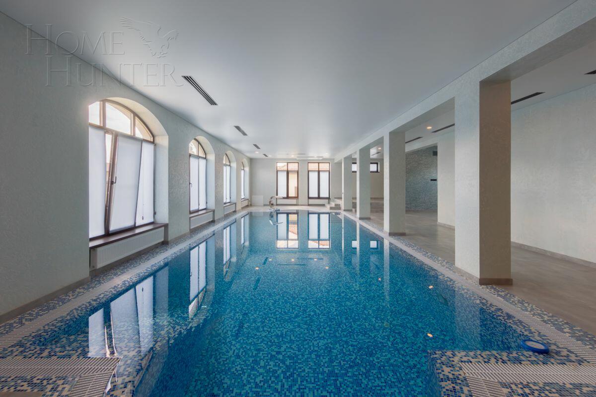 2-этажный коттедж 1 327 м² с отделкой