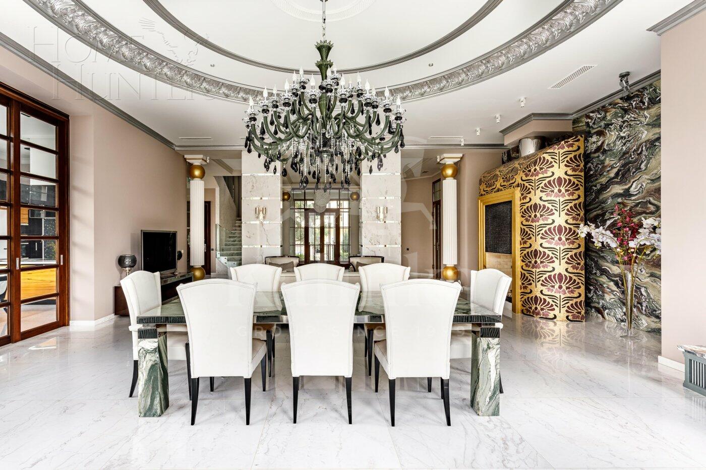 2-этажный коттедж 1 400 м² с отделкой