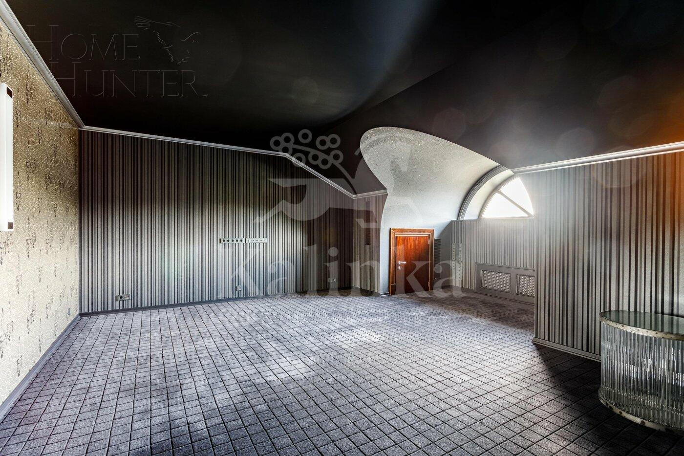 2-этажный коттедж 1 400 м² с отделкой