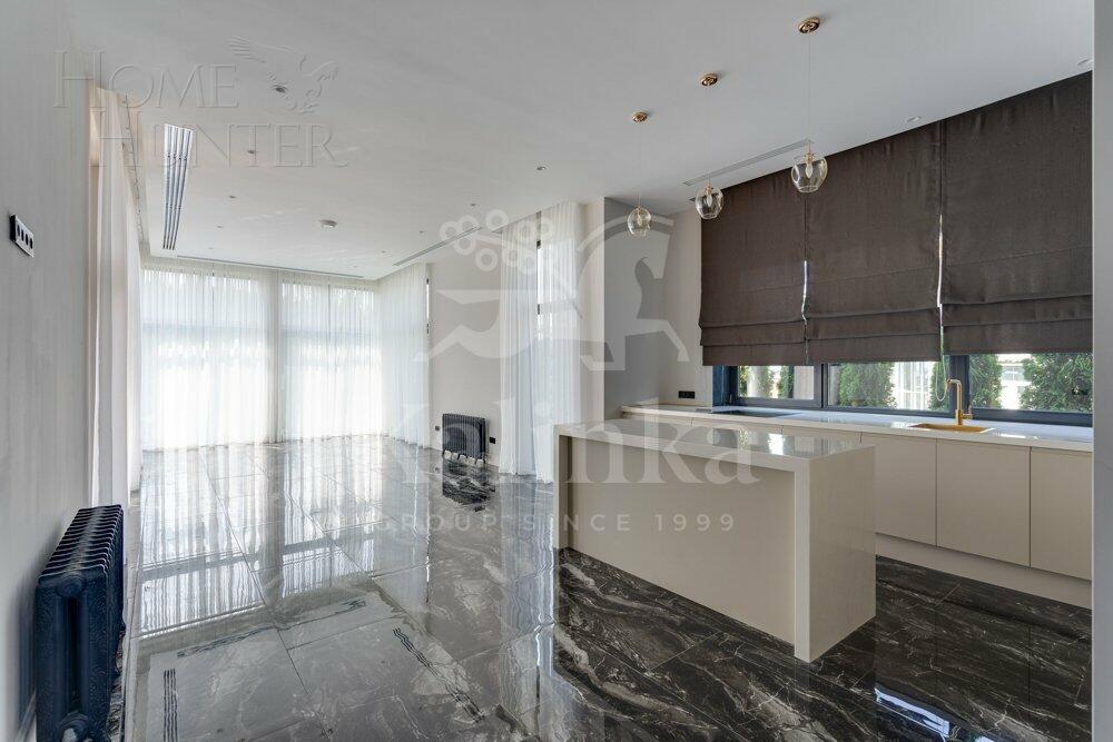 2-этажный коттедж 995 м² с отделкой