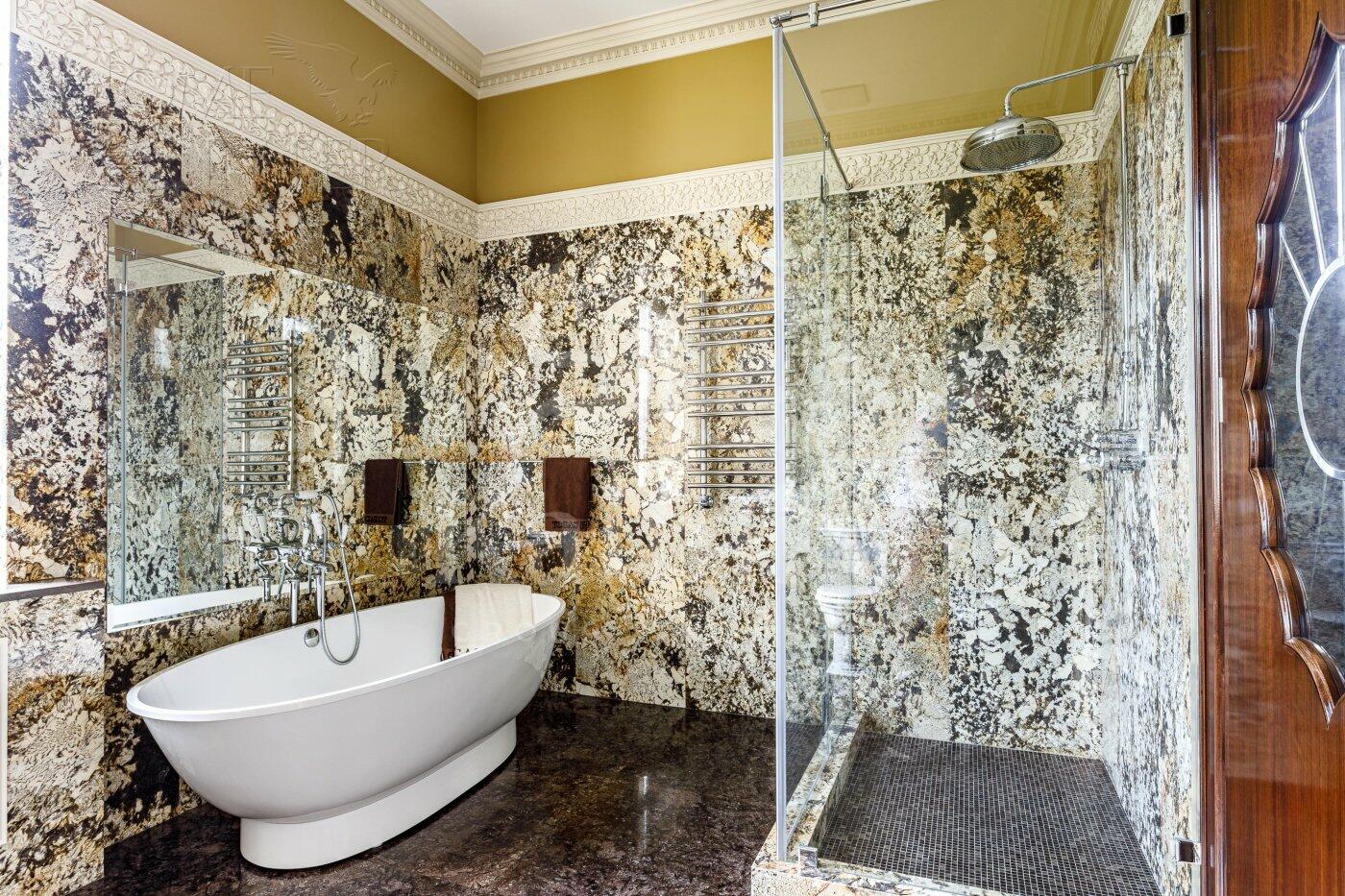 2-этажный коттедж 1 400 м² с отделкой