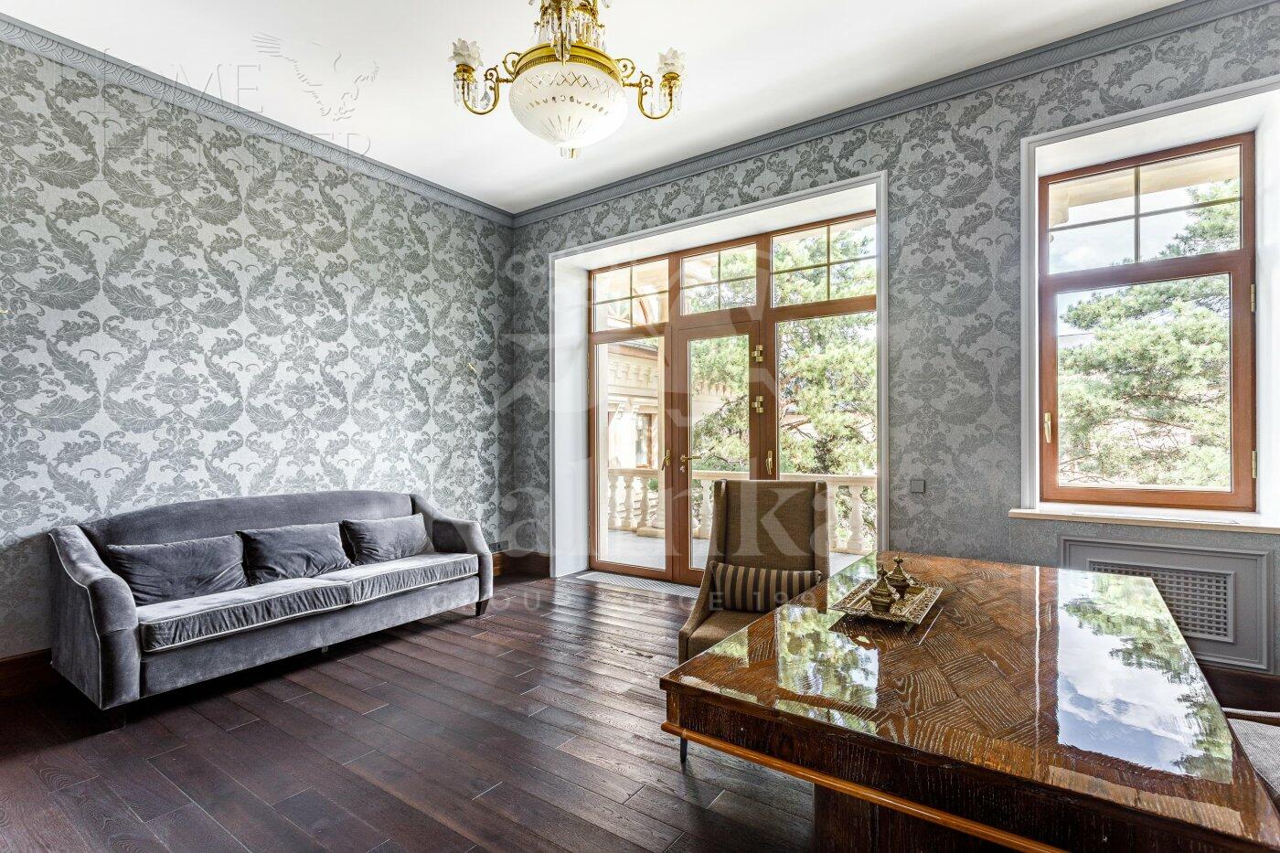 2-этажный коттедж 1 400 м² с отделкой