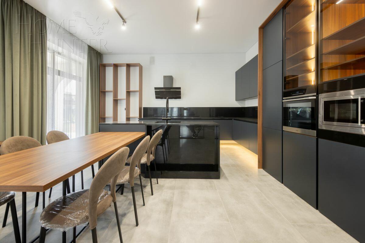 2-этажный коттедж 1 327 м² с отделкой