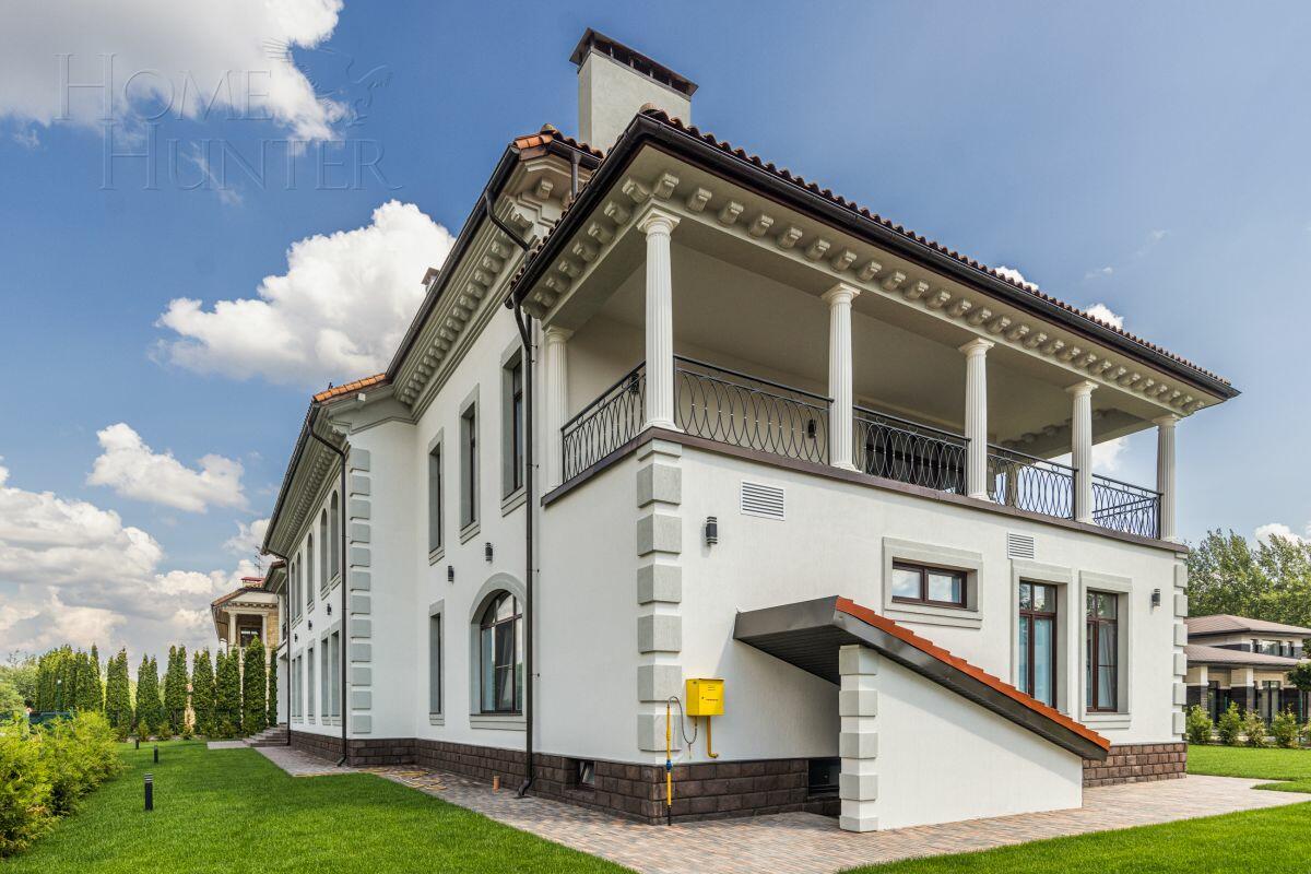 2-этажный коттедж 1 327 м² с отделкой