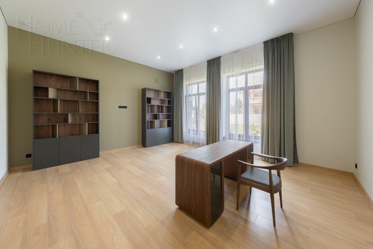 2-этажный коттедж 1 327 м² с отделкой