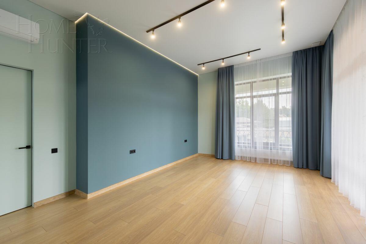 2-этажный коттедж 1 327 м² с отделкой