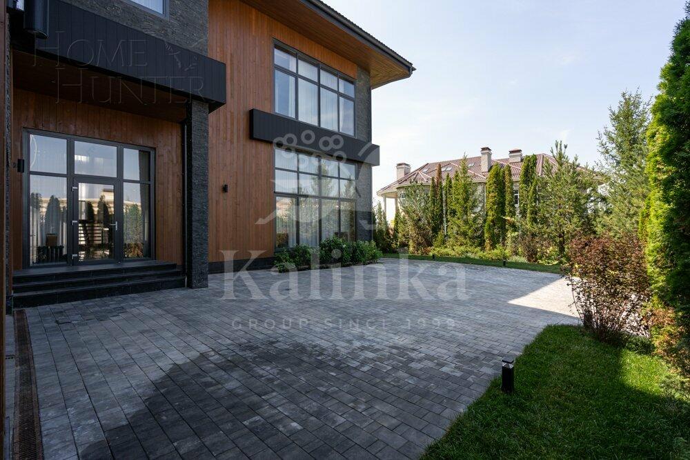 2-этажный коттедж 995 м² с отделкой