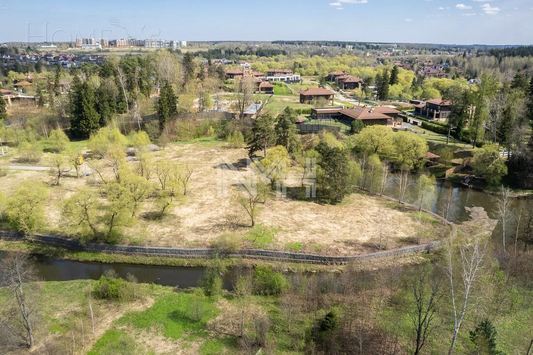 Участок 82.9 сот. в охраняемом поселке