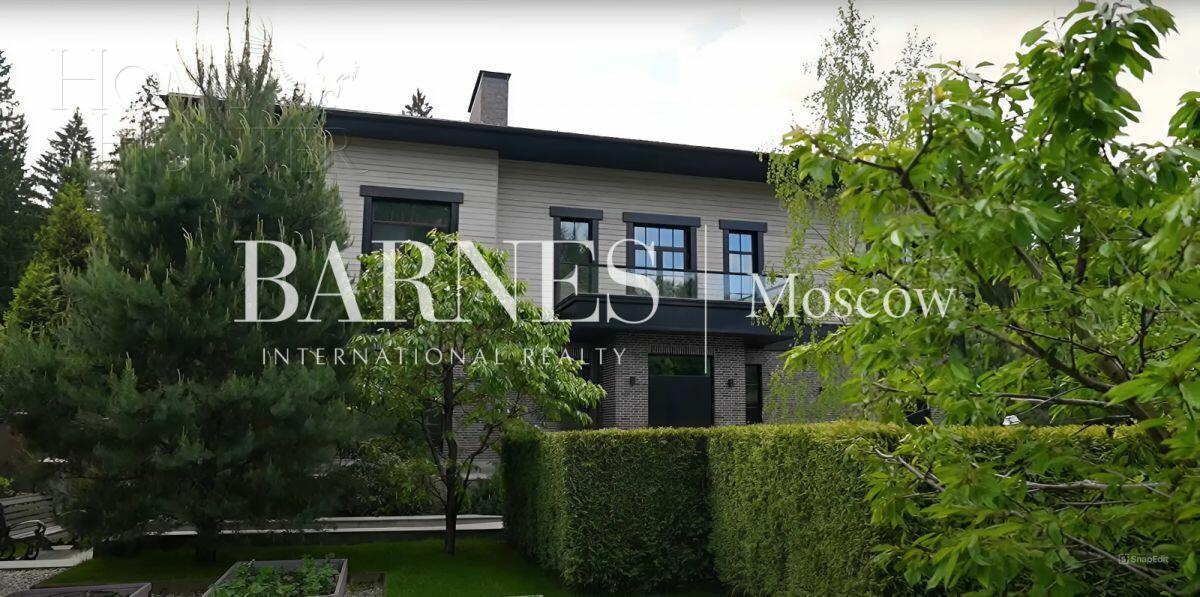 2-этажный коттедж 1 150 м² с отделкой