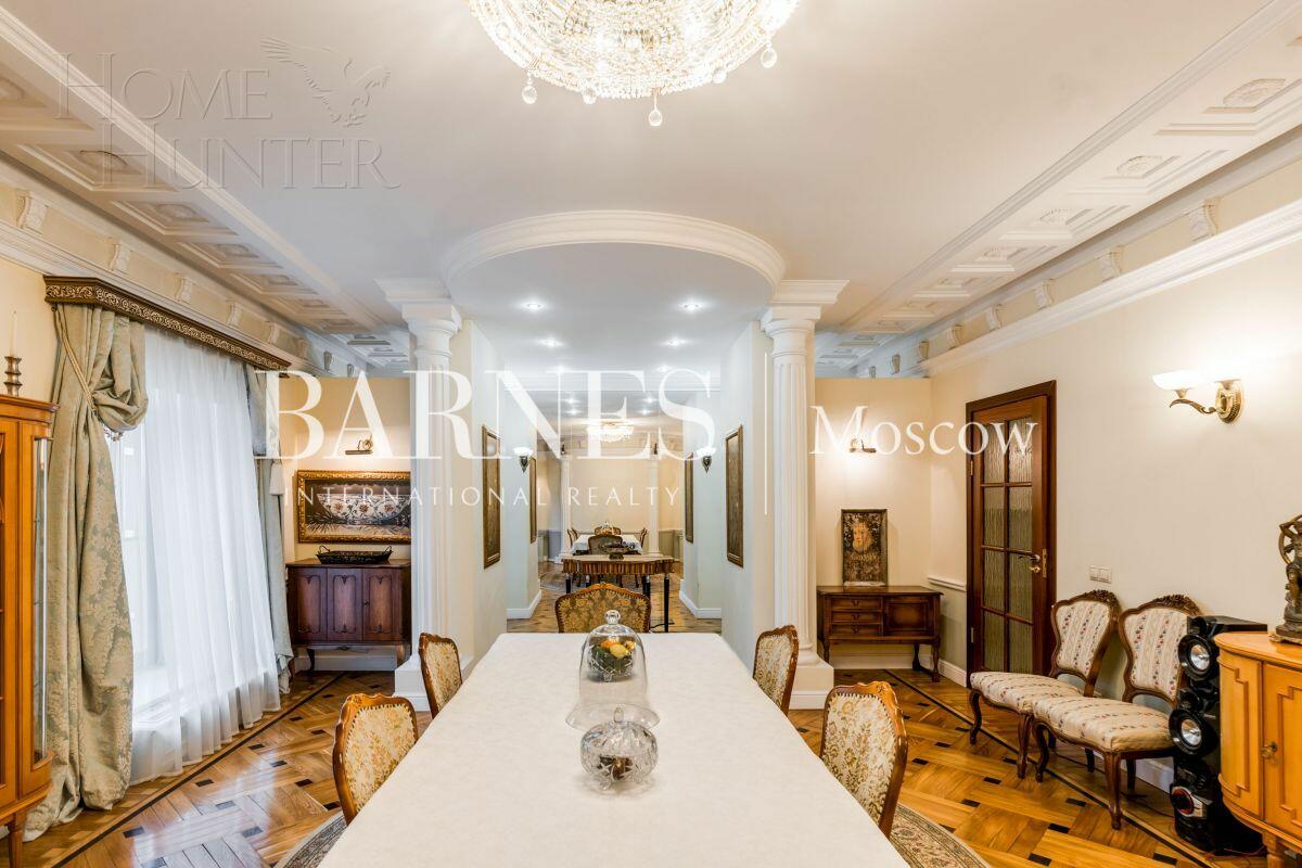 2-этажный коттедж 820 м² с отделкой