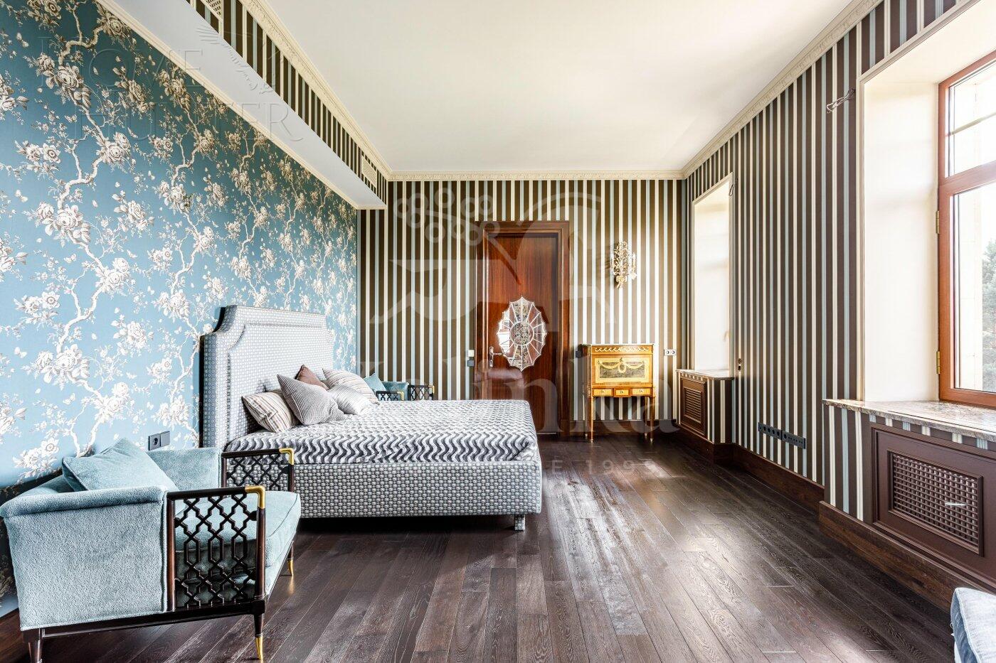 2-этажный коттедж 1 400 м² с отделкой