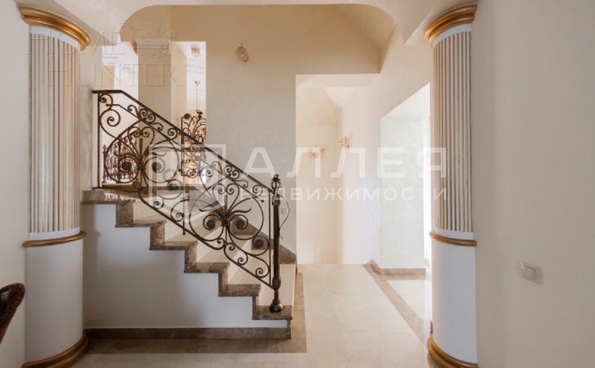 2-этажный коттедж 450 м² с отделкой