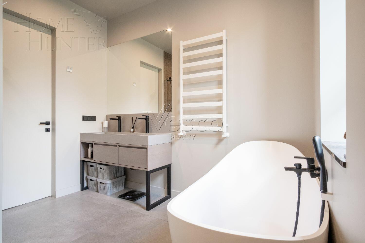 2-этажный коттедж 450 м² с отделкой