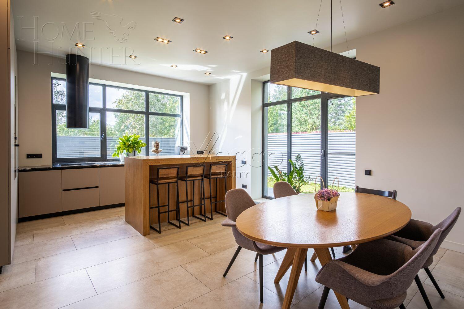 2-этажный коттедж 450 м² с отделкой