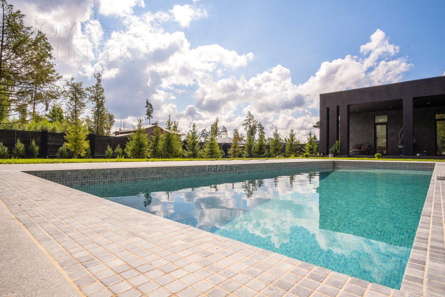 2-этажный коттедж 450 м² с отделкой