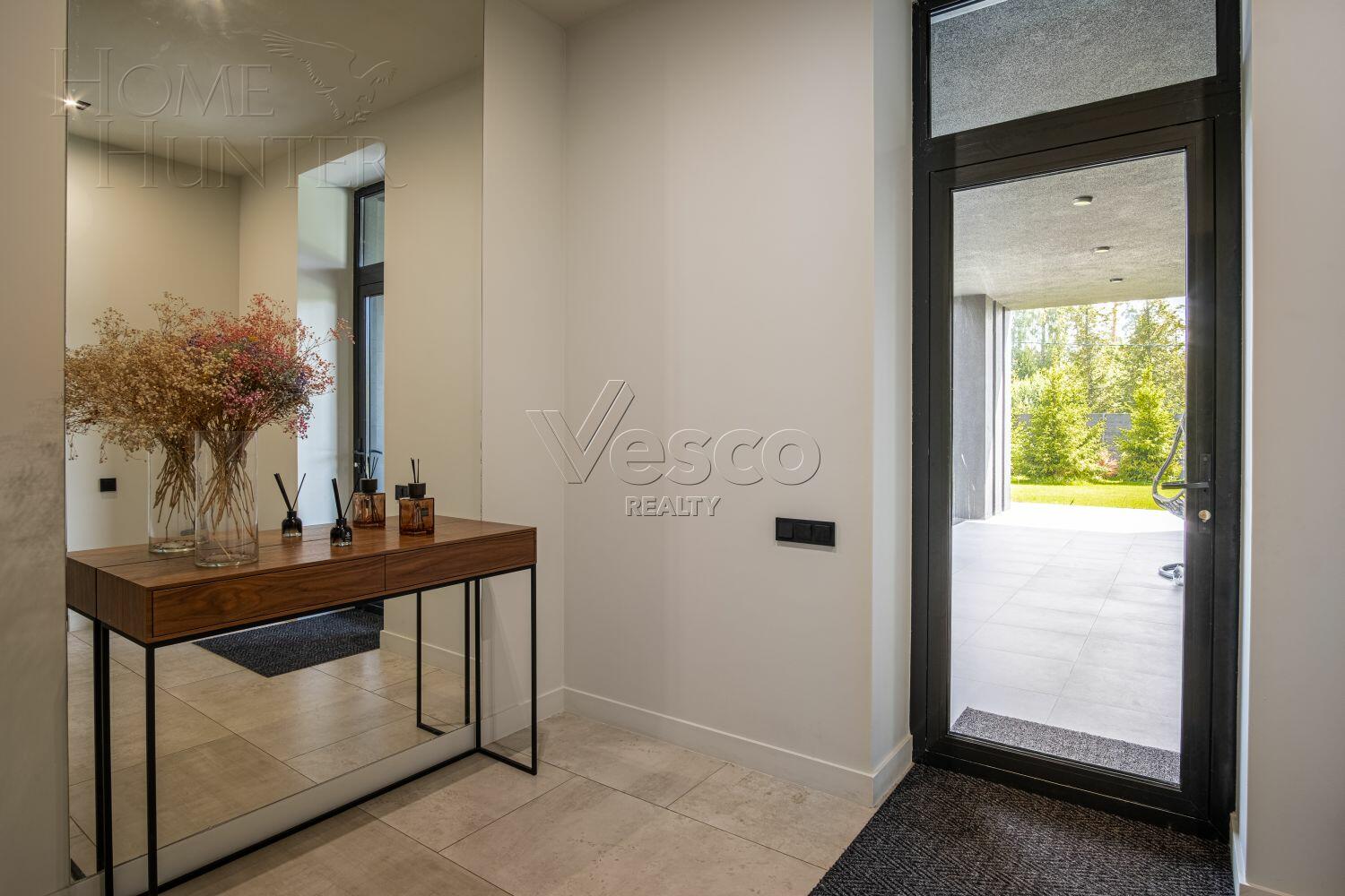 2-этажный коттедж 450 м² с отделкой