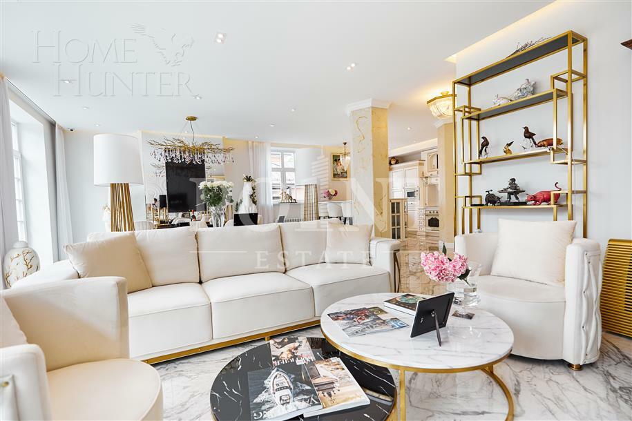 3-этажный коттедж 550 м² с отделкой